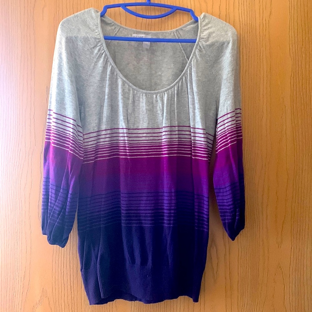 Small Old Navy sweater